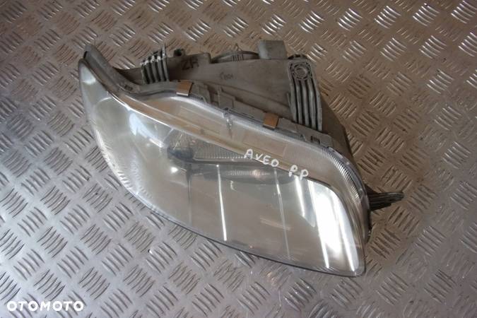 LAMPA PRAWA PRZÓD PRZEDNIA CHEVROLET AVEO T200 04- - 4