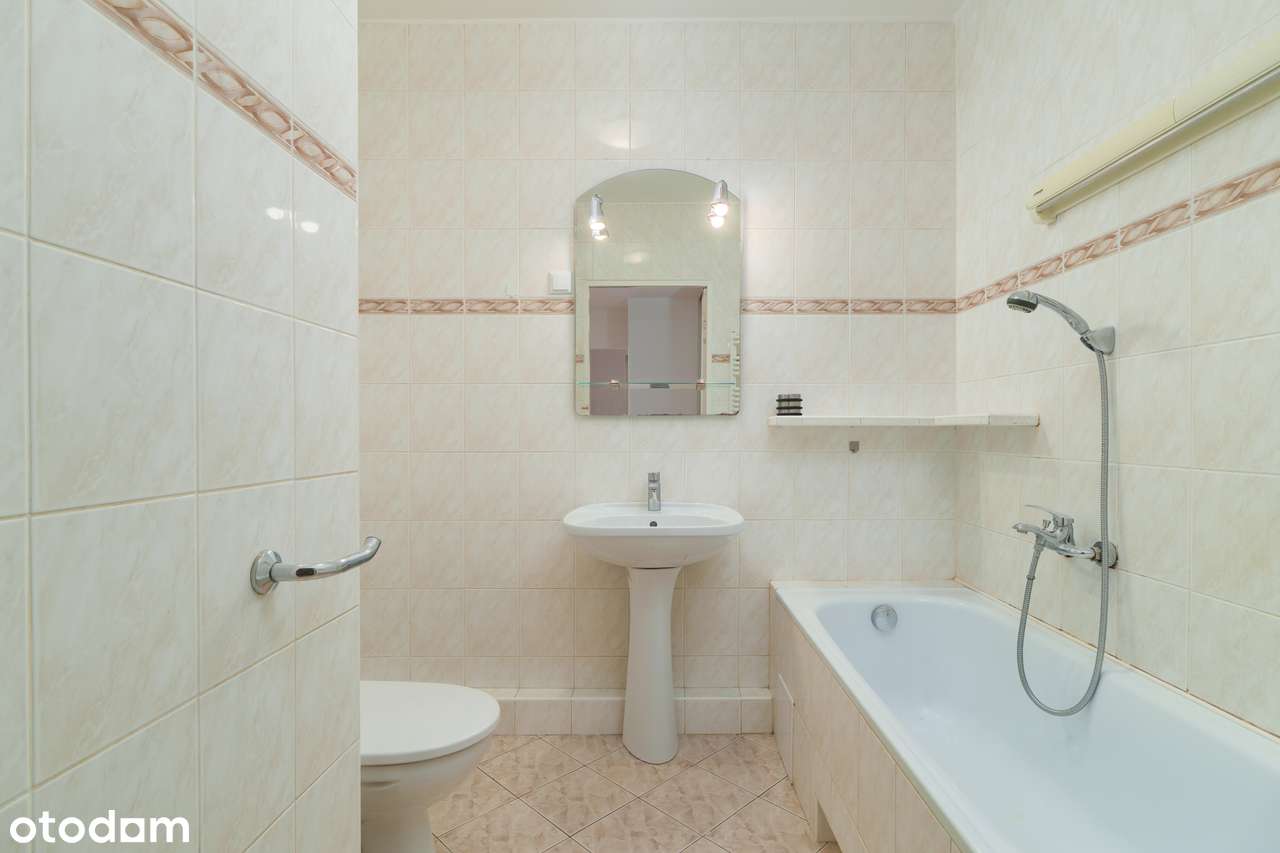 Dwupokojowe mieszkanie z dużym balkonem i garażem, bliska Wola-8