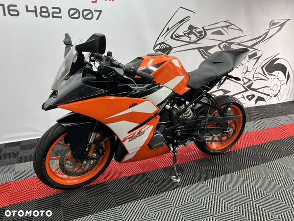 KTM RC 125 - 8