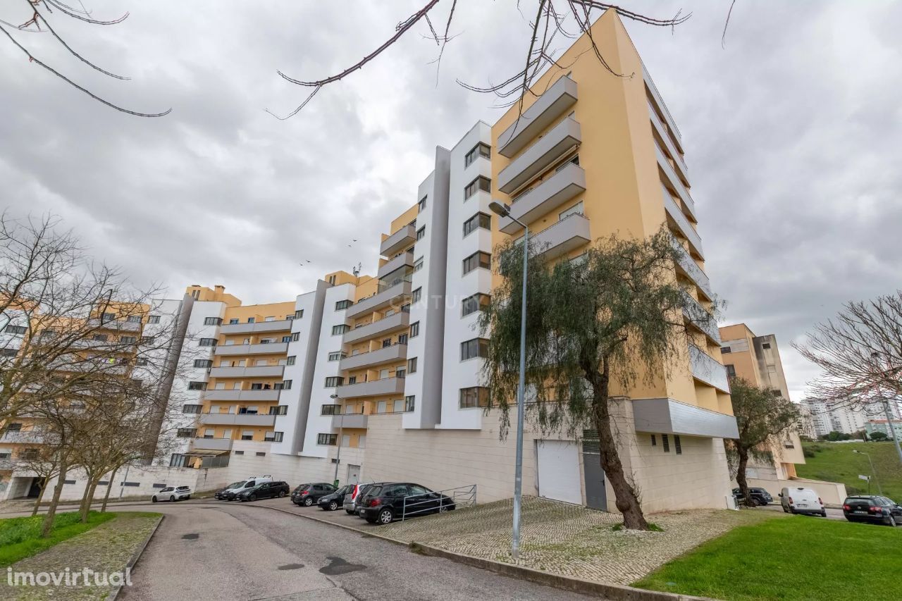 Estupendo Apartamento T2 C/ Terraço na Ribeirada _ Odivelas