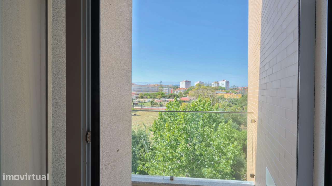 Apartamento T3 com suite e lugar de parqueamento e Box fechada- Quinta-28