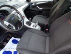 Ford Galaxy 2.0 Ambiente - 18