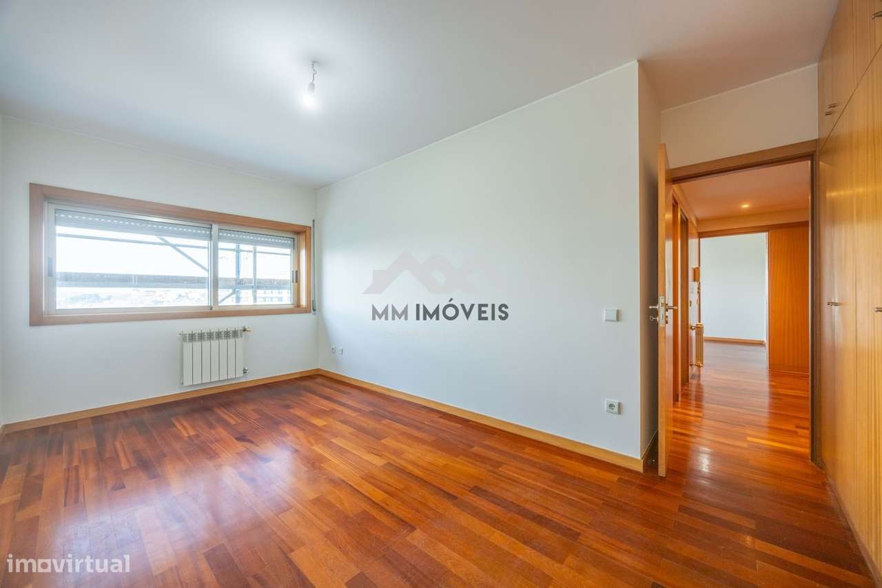 Apartamento T1 | Pólo Universitário | São João | Lugar Garagem - Grande imagem: 5/31