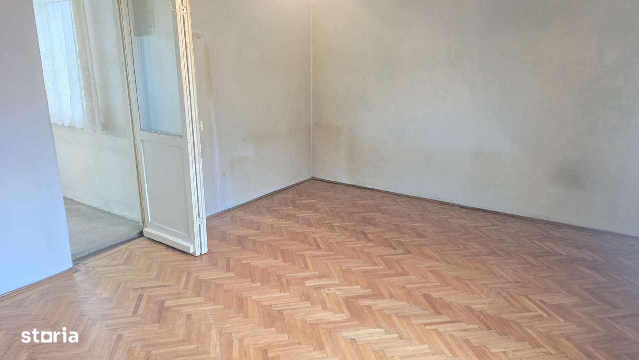 Vand apartament 2 camere decomandat in Deva, zona Gojdu, etaj 1-2