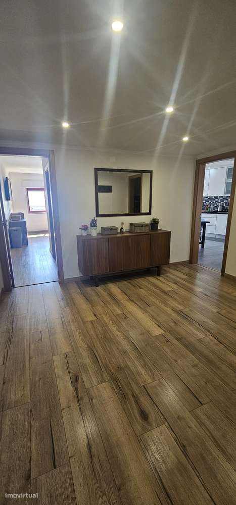 Apartamento T3 com Garagem Box na Póvoa de Santa Iria - Grande imagem: 4/32