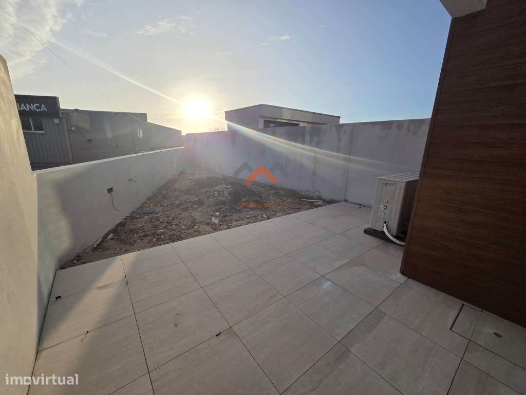 Moradia T4 a 1km das Glicinias!-35