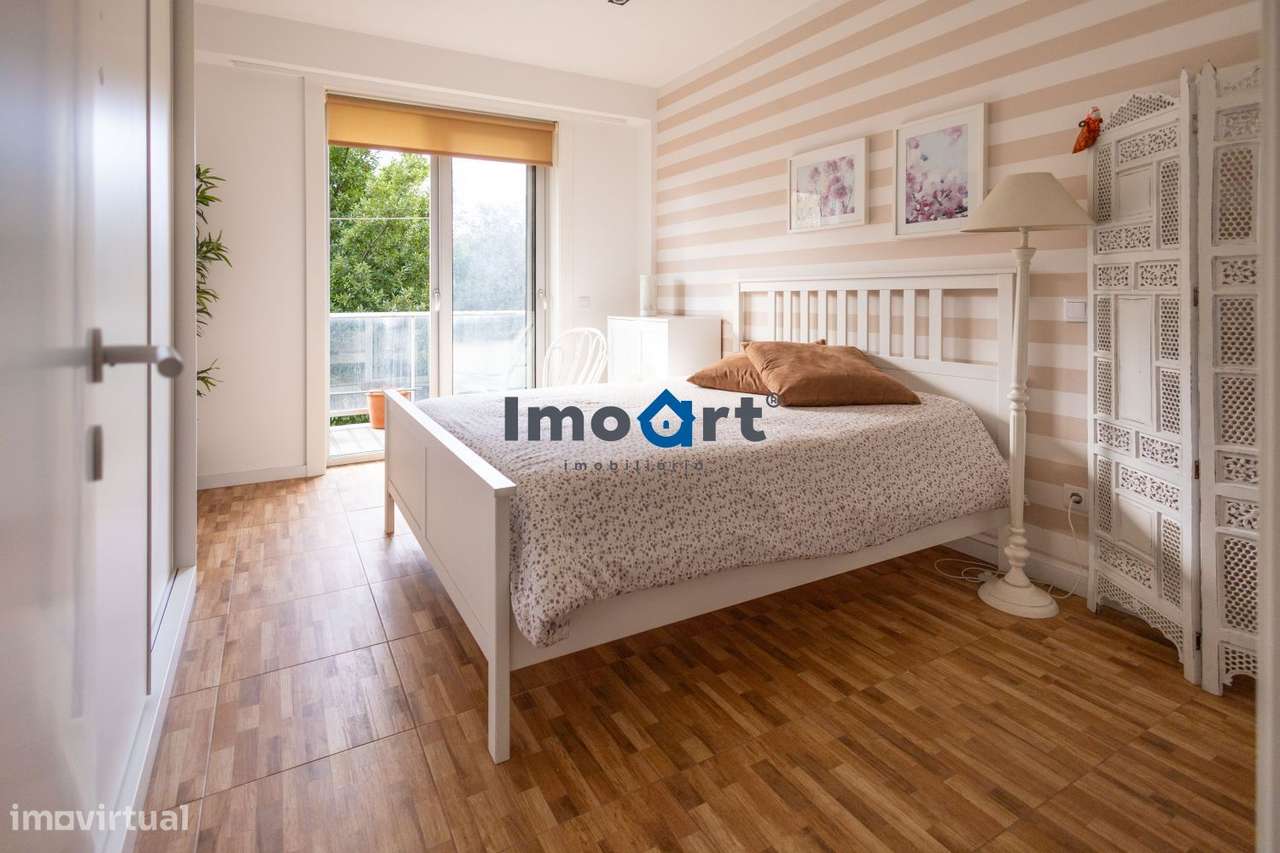 T2 RENOVADO COM VARANDA EXCECIONAL NA PRELADA !-35