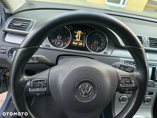 Volkswagen Passat 2.0 TDI - 8