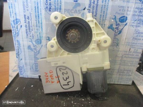 Motor Elevador Vidro 7M5T14D218HA 0130822215  7M5T14B533AC FORD FOCUS 2 FASE 2  2008 1.6TDCI 110CV 5P VERMELHO  FE - 4