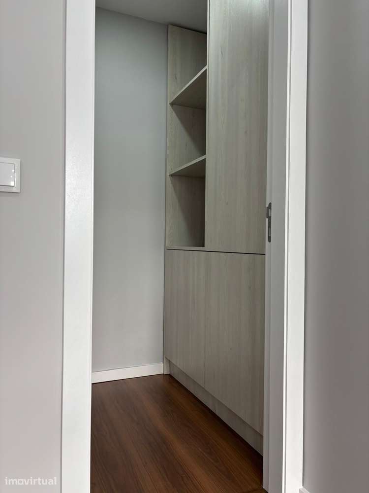 Apartamento T2 Totalmente Renovado com Pequeno Quintal - Bonfim-10