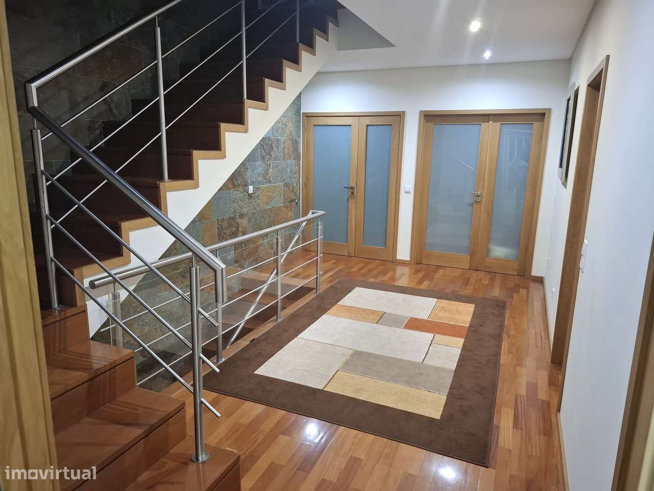 Excelente moradia T4 em Mozelos - Grande imagem: 4/11