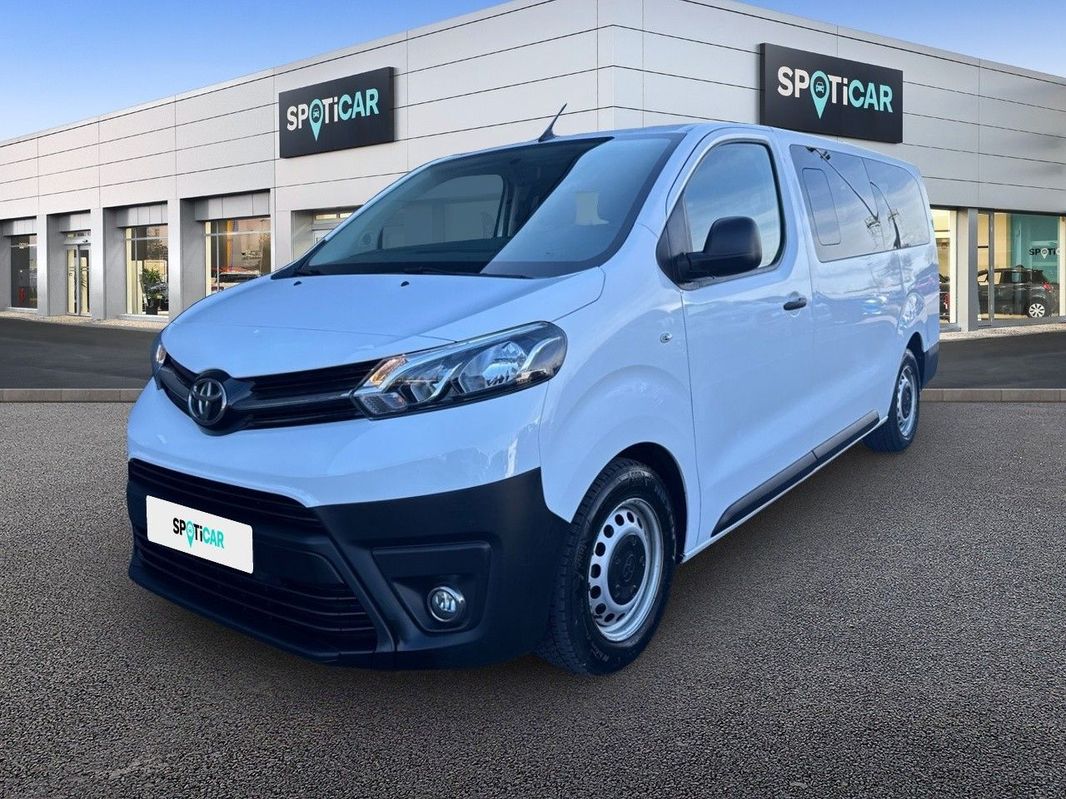 Kombi 2.0 D-4D Medium 2,8t