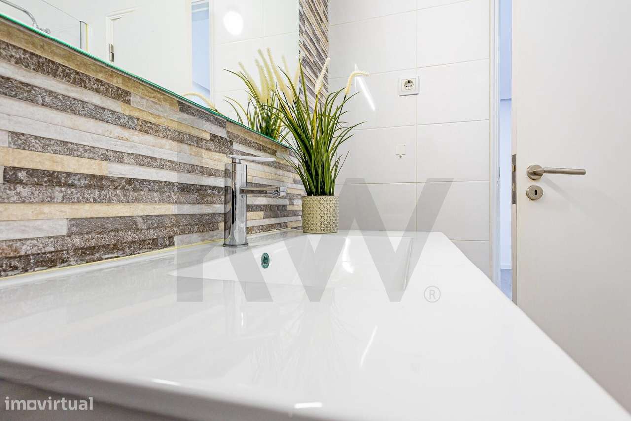 Apartamento T3 Totalmente Remodelado em Vale Flores de Cima-20