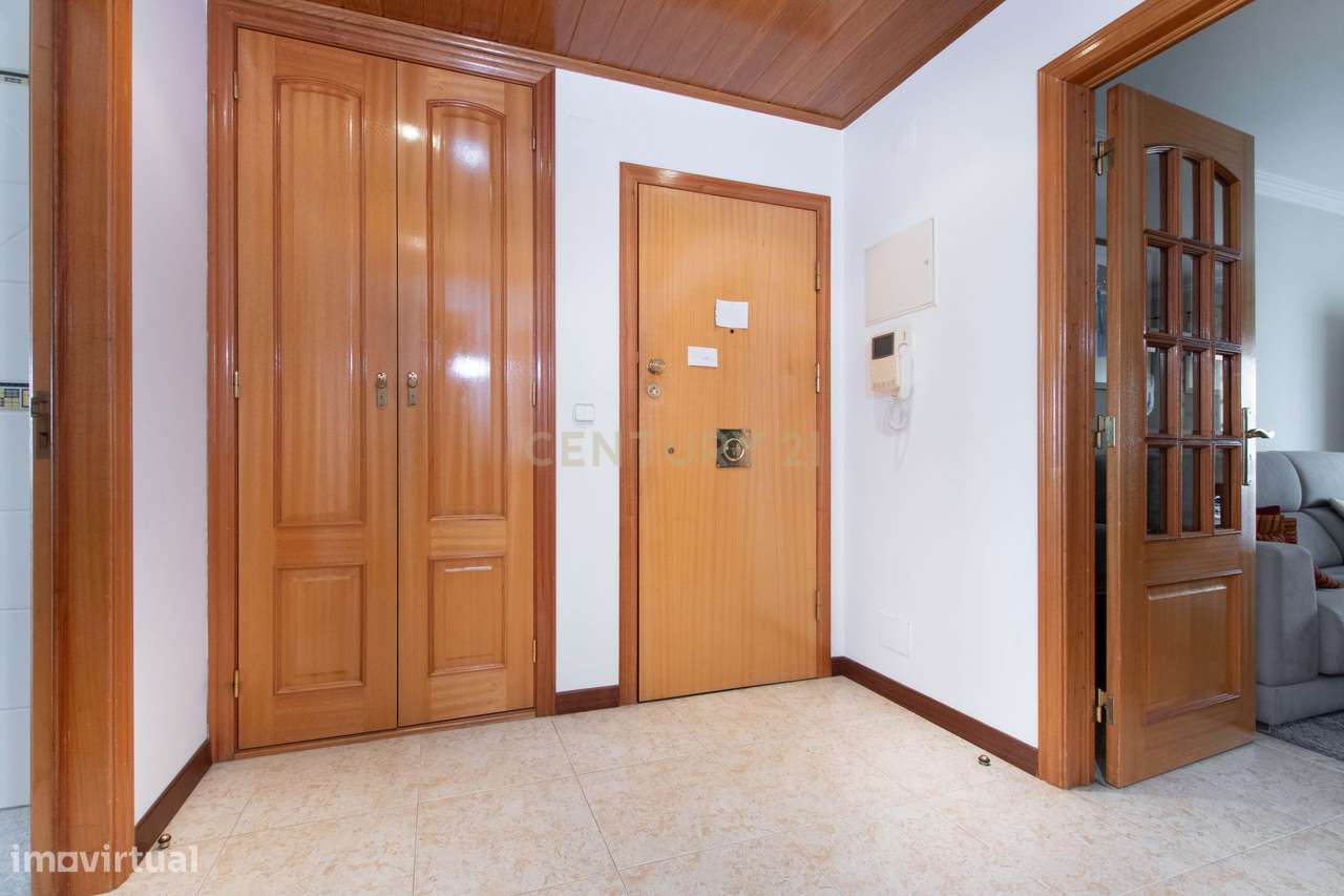 Apartamento T3 Santa Iria de Azoia para arrendamento - Grande imagem: 5/29