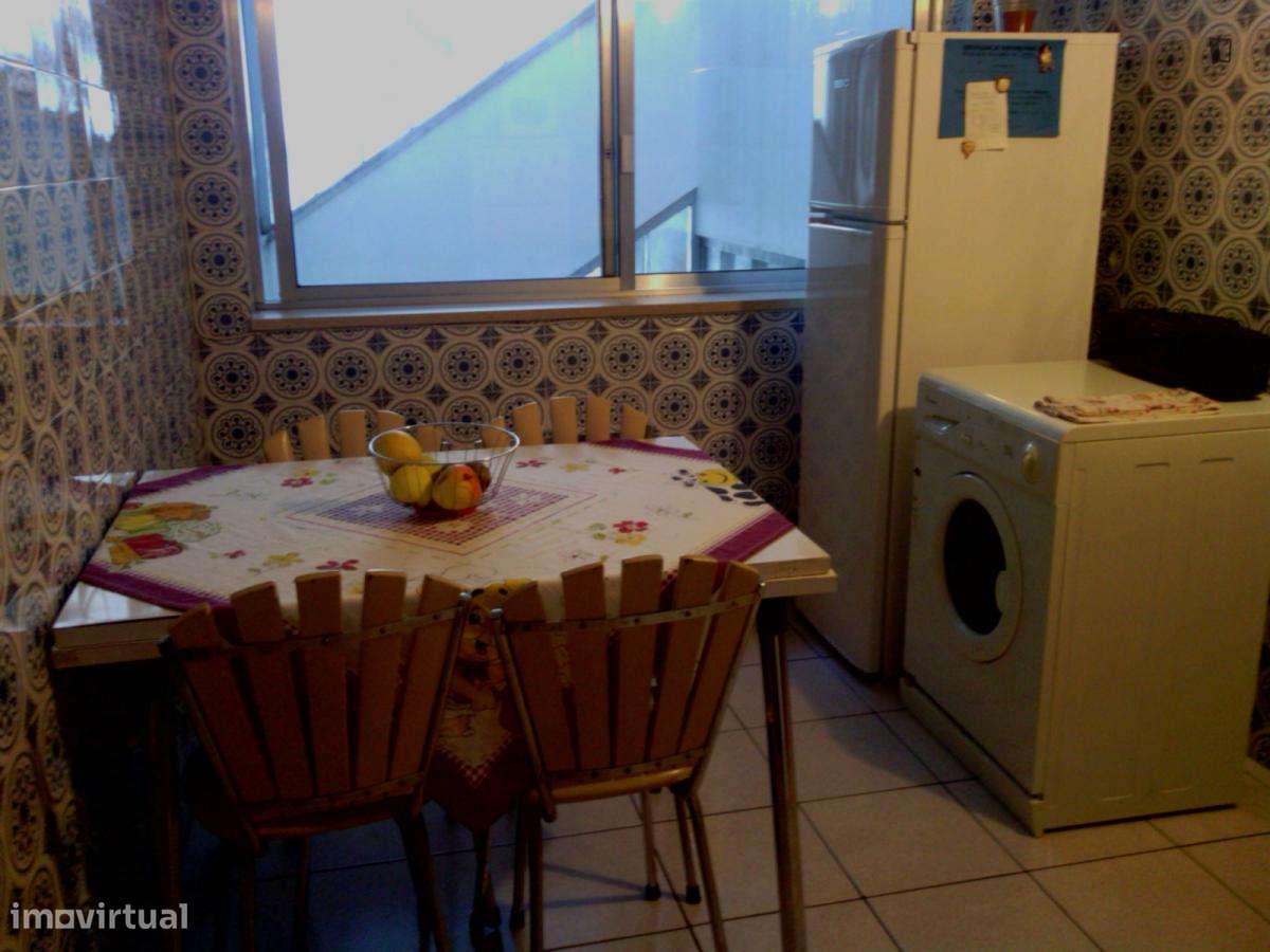 Quarto - localizado em Conchada Coimbra - Grande imagem: 2/10