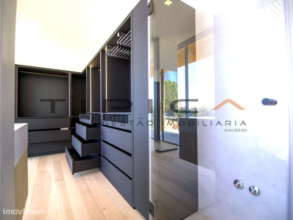 Moradia LUXO Condomínio Privado-28