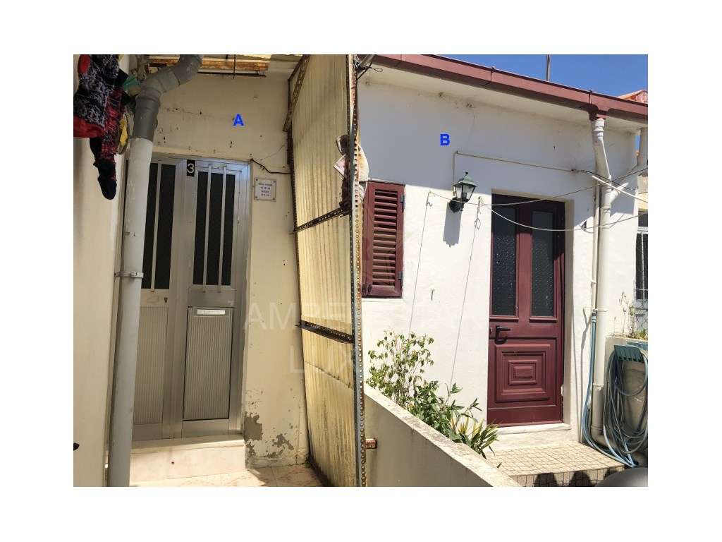 Moradia T3 com Projeto Aprovado na Foz Velha-11