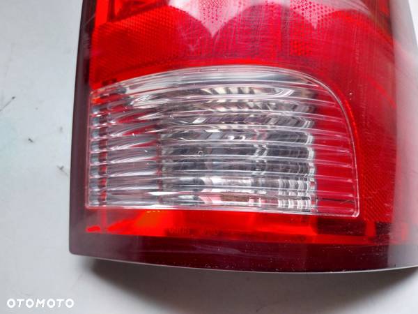 Lampa tył prawa Dodge RAM 1500 552774141A USA - 7