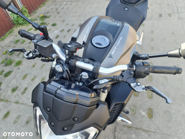 Yamaha MT - 12