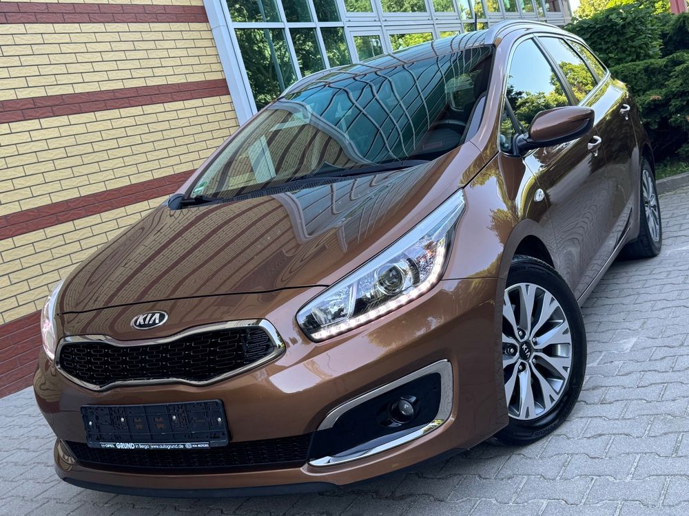 Kia Ceed II 1.6 CRDi 136 ISG Dream-Team Edition 2016
