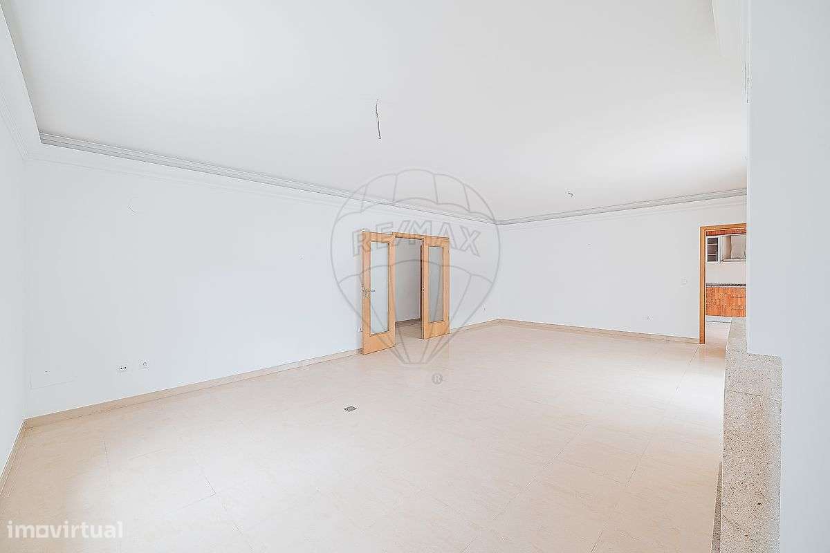 Moradia T4 para venda-10