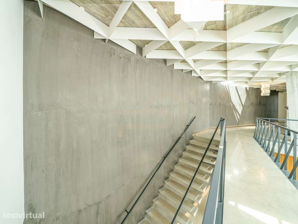 Exclusiva Moradia de Luxo com Design Contemporâneo-36