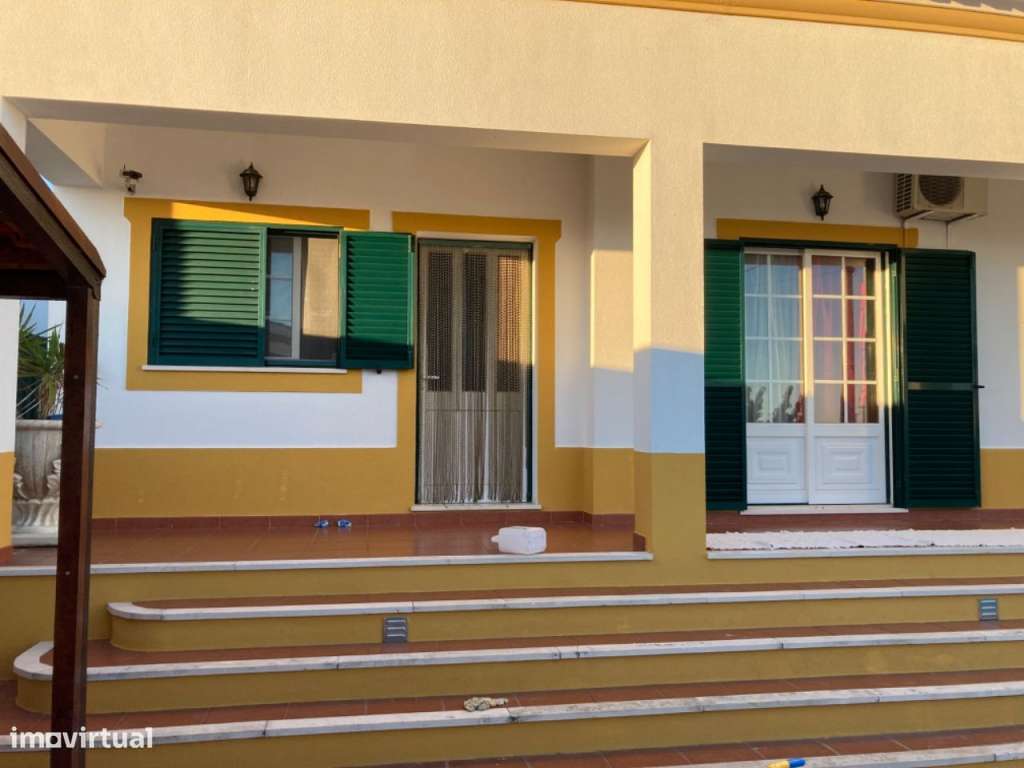 Moradia T3 Com Piscina Logradouro e Garagem - Grande imagem: 5/57