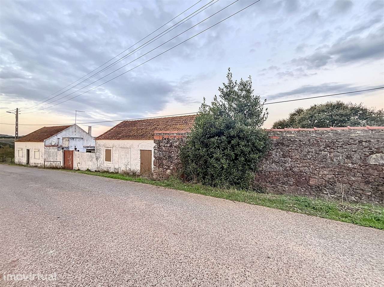 Conjunto de casas rústicas para reabilitar-0