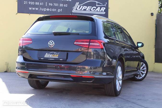 VW Passat Variant 2.0 TDi Highline - 14