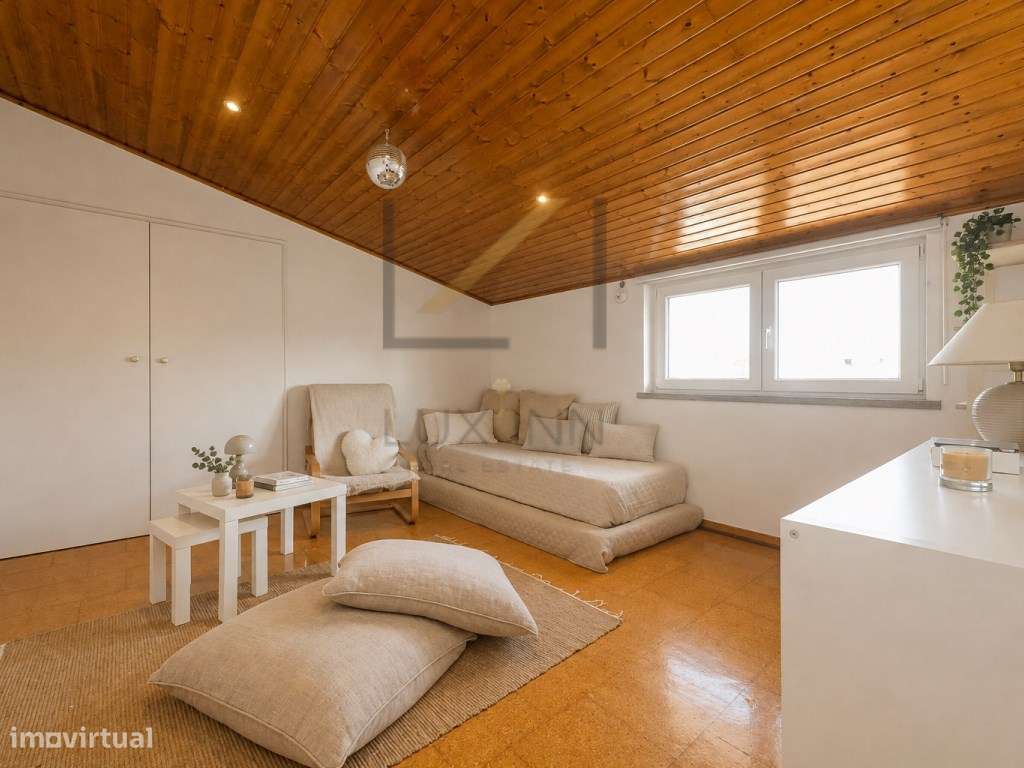 Andar de Moradia T2 + 1 Duplex Remodelado com Cave, Garagem Box e L...-11