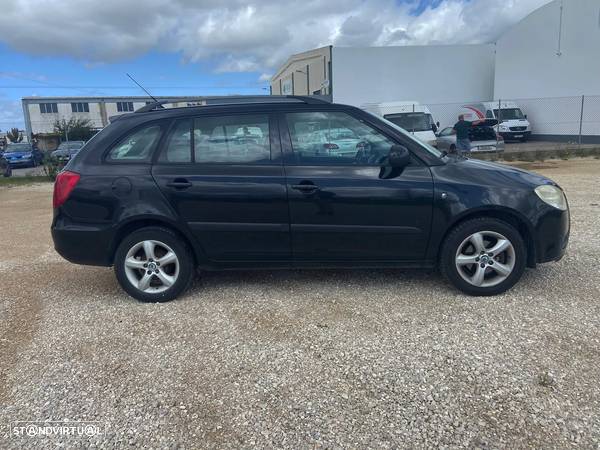 Skoda Fabia Break 1.2 Active - 4