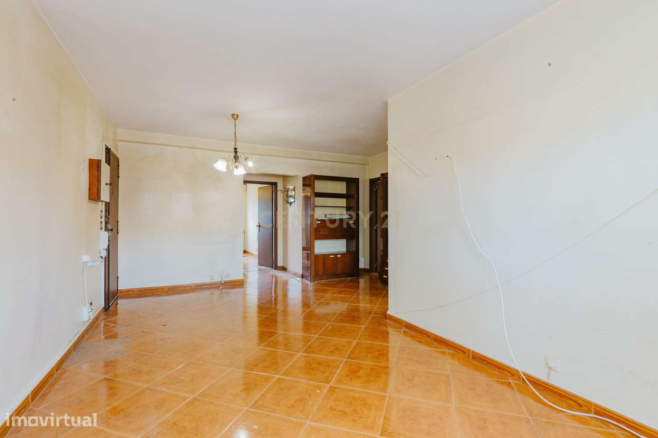 Apartamento T4 à venda no Barreiro-4