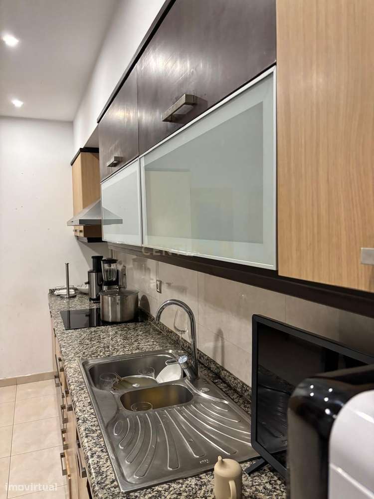 Apartamento Luxuoso com Vista Panorâmica em Montijo-6