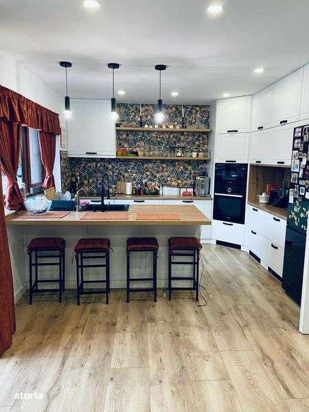 Casa de vanzare str Tineretului - Imagine principală: 4/7