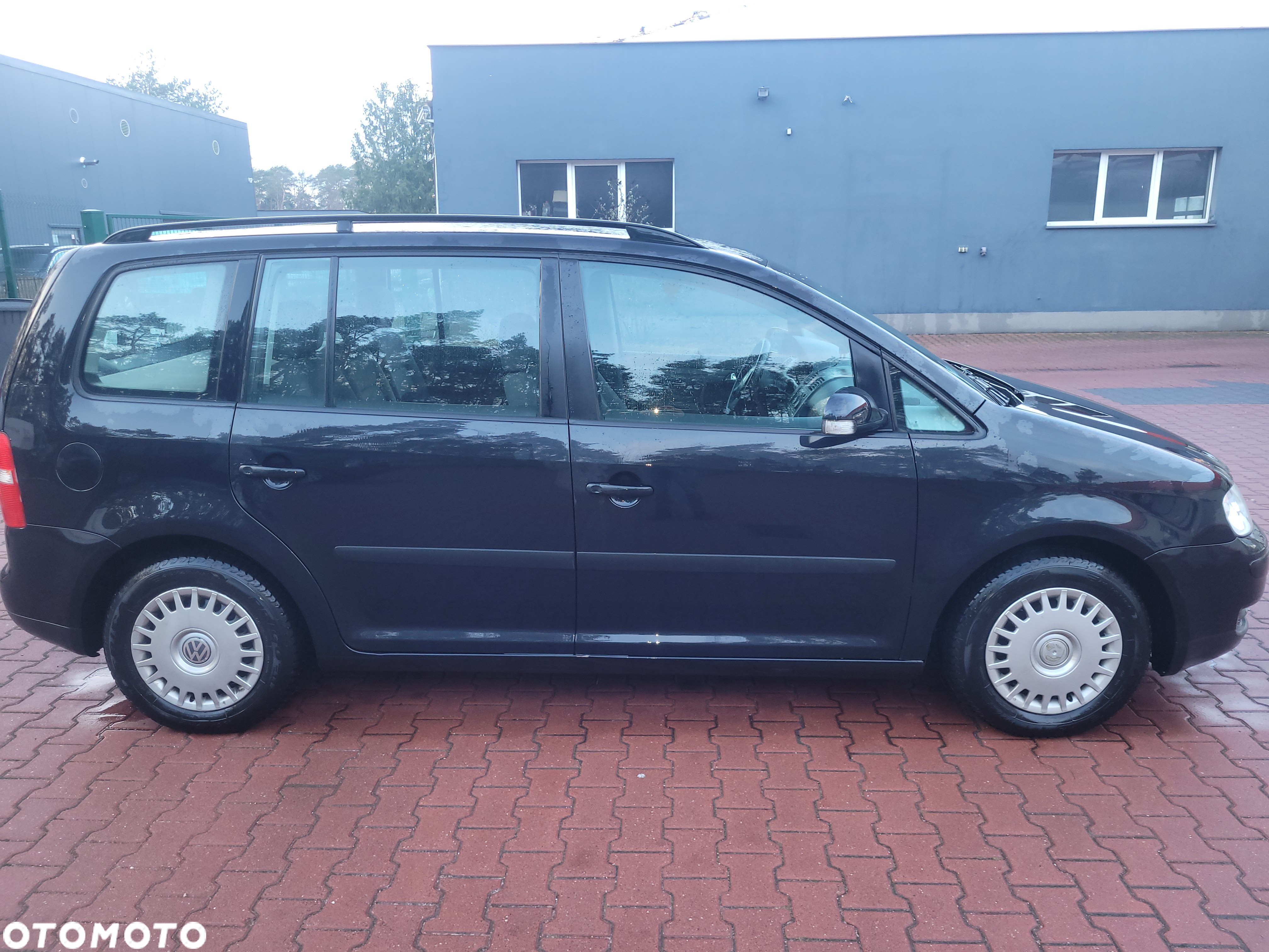 Volkswagen Touran 1.6 Basis - 12