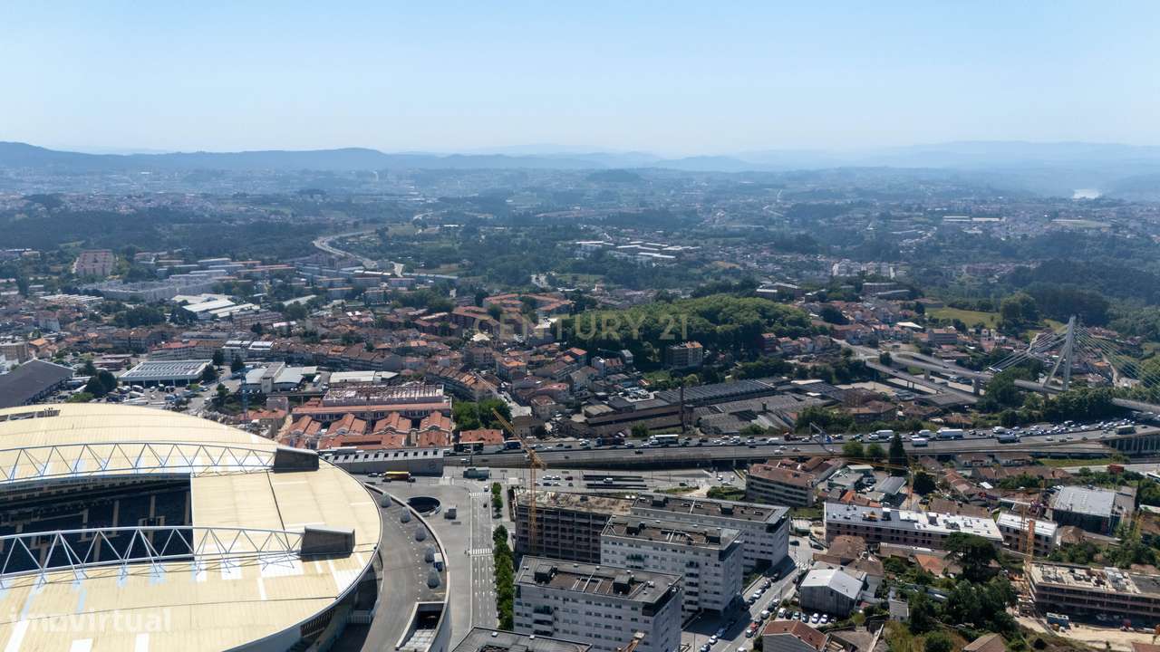 T2 nas Antas em Condomínio Privado com Varanda!-19