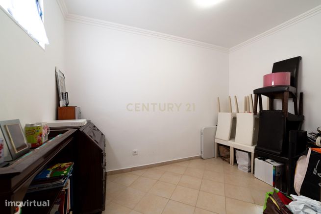 Moradia Tradicional Algarvia com Anexo e Terreno Amplo em Casa Branca,-27