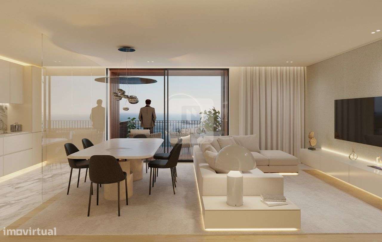 Apartamento T3 com Varanda e 2 Lugares de Garagem | Jardins D`Arrábida - Grande imagem: 3/35