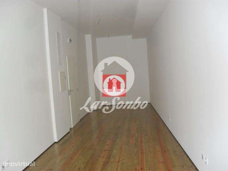 Prédio c/ 8 escritórios e 1 loja no centro da Póvoa de Varzim - Grande imagem: 4/8