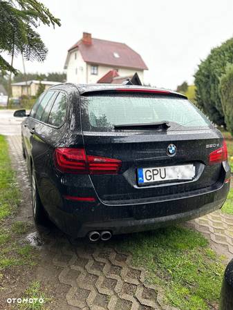 BMW Seria 5 520d Touring - 2