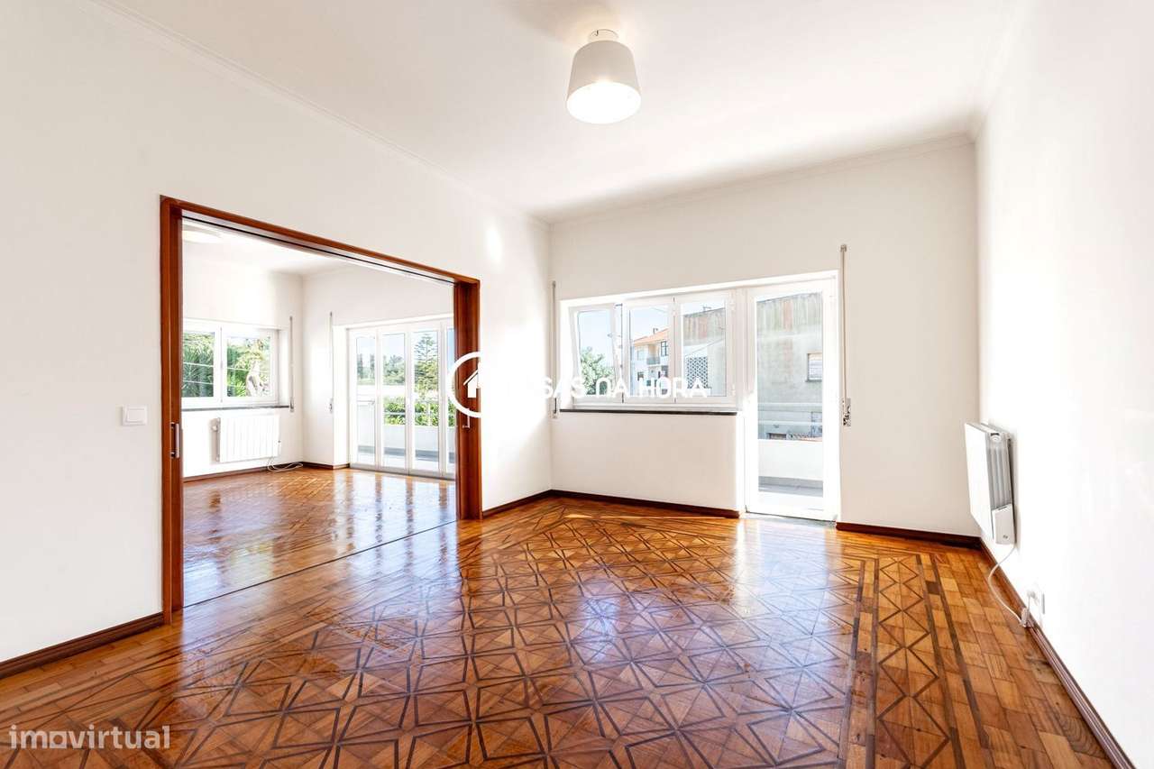 Moradia T3+T1  na Rua João das Regras, junto à Avenida de Sintra. - Grande imagem: 5/30