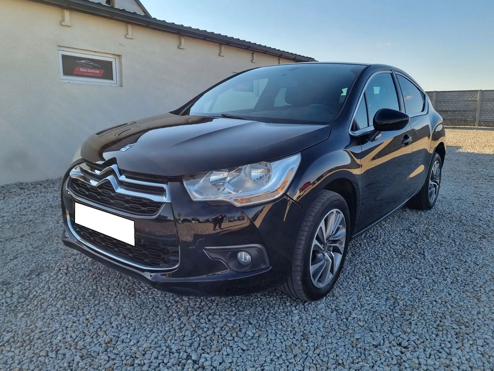 Citroën DS4 e-HDi 110 SoChic 2012