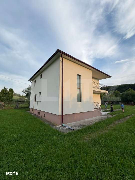 Casa de vanzare, cu 4 camere, 180 mp 1300mp teren Valea Ghinzii - Imagine principală: 5/19