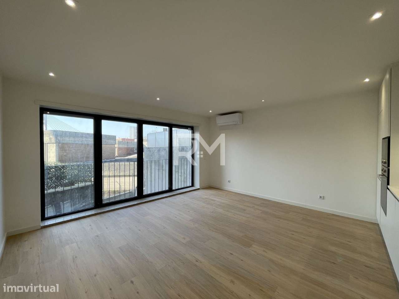 APARTAMENTO T1 COM JARDIM - CORUJEIRA-5