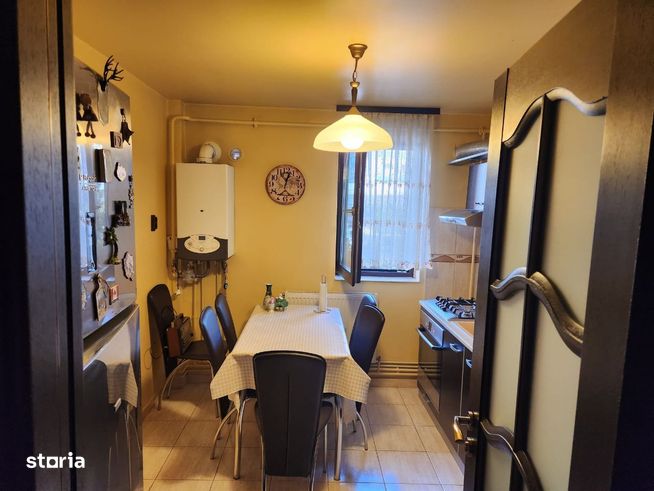 Ag. Avantaj Imobiliare apartament 3 cam km 0-12