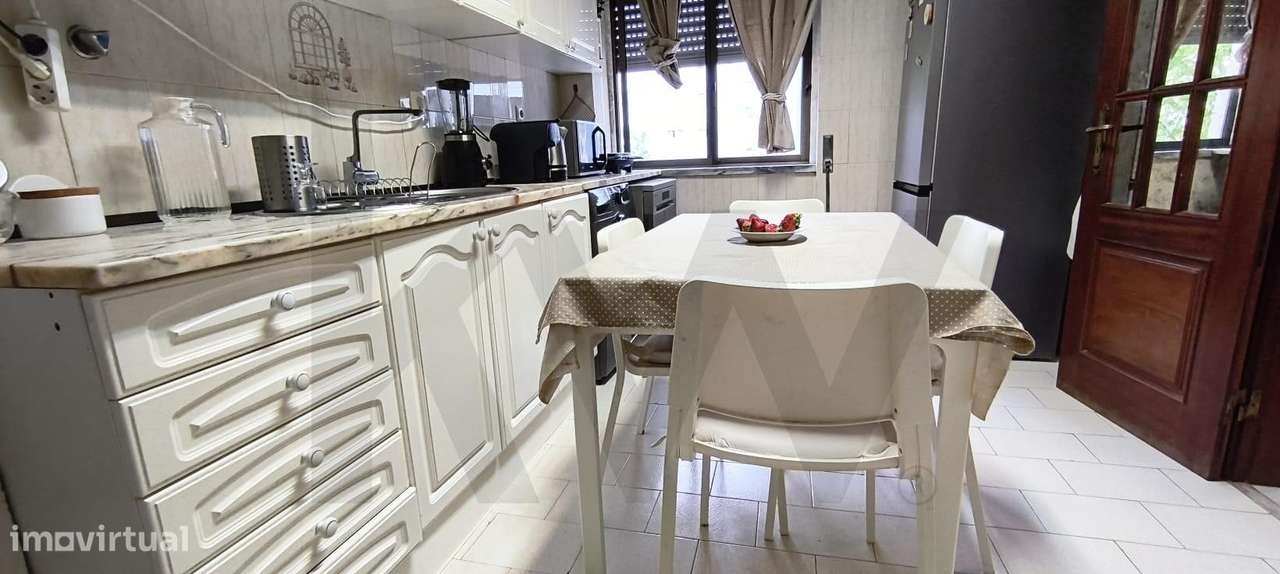 T2  na Praceta Cristóvão Falcão, em Massamá, concelho de Sintra-15