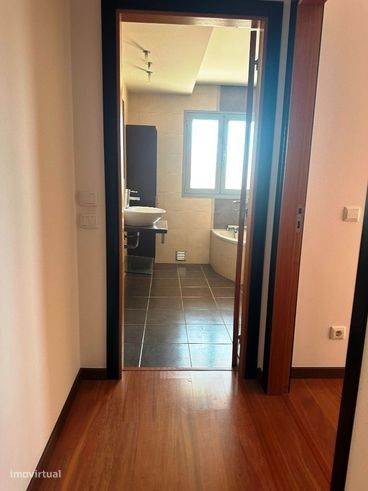 Apart amento T.4 - Eq., cond. c. piscina e p. infantil, Marinha Grand-17