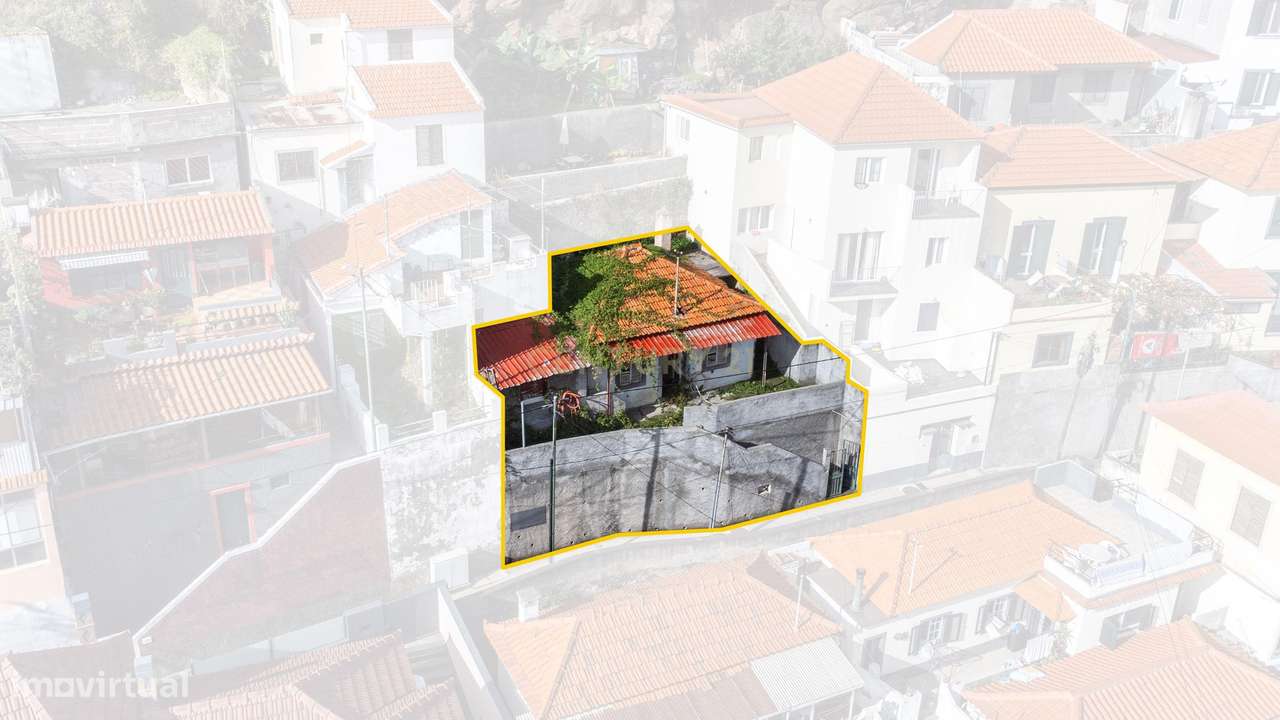 Moradia T2 no coração do Funchal-16