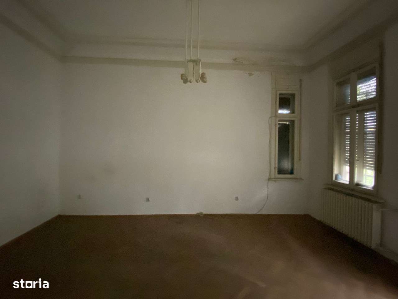 De Vanzare Vila Interbelica, 8-10 Camere, Romana - Zodiac-12