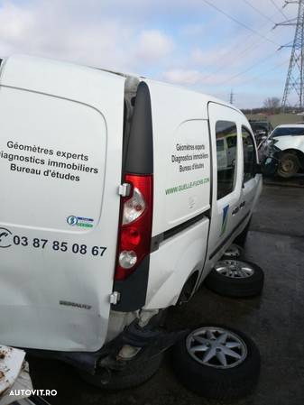 dezmembrez renault kangoo 2011 - 2